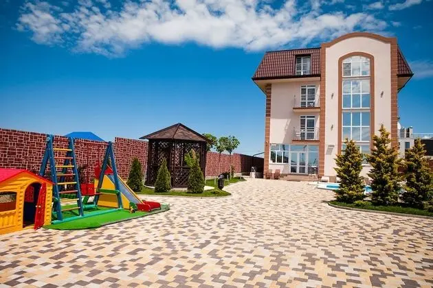 Beausoleil Guesthouse - Dış Mekan
