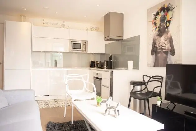 Beautiful 1-bed Apartment in Central London - İç Mekan