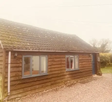 Beautiful 1-bed House in Gloucestershire