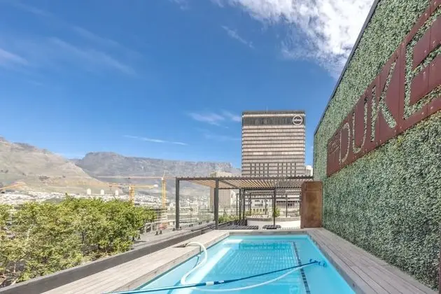 Beautiful 1 Bedroom Apartment in Cape Town - Havuz