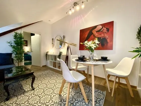 Beautiful 1BR Apt w View Historic Town - Yerinde Yemek