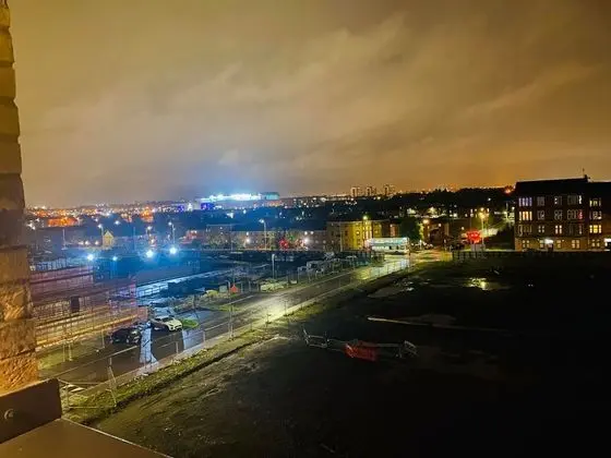 Beautiful 2-bed Apartment in Glasgow - Havuz