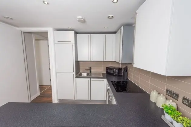 Beautiful 2-bed Apartment in Liverpool City Centre - Mutfak
