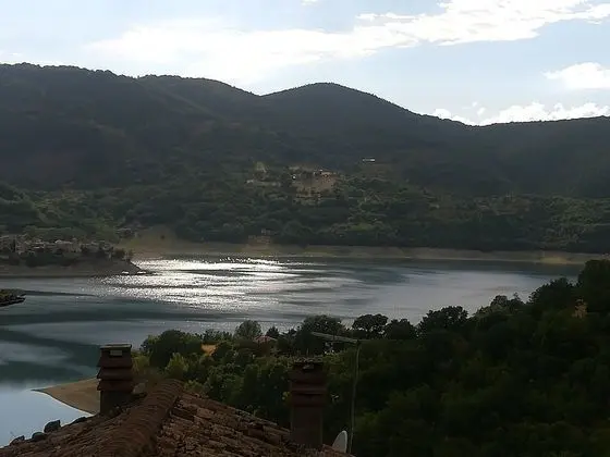 Beautiful 2-bed Apartment in Turano Lake