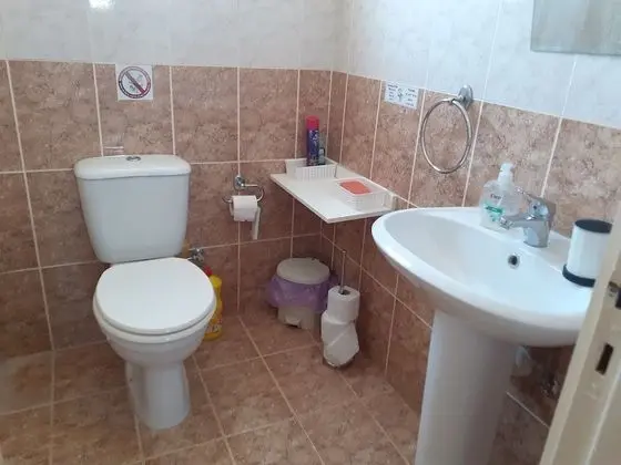 Beautiful 2-bed House in Mandria, Paphos - Banyo Tipleri