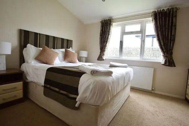 Beautiful 2-bed Lodge With hot tub and Saunain Ely - Oda