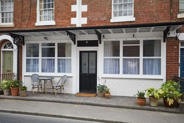Beautiful 2-bed Victorian Conversion in Pewsey