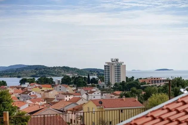 Beautiful 2-bedroom-apartment on the Second Floor With City and sea View