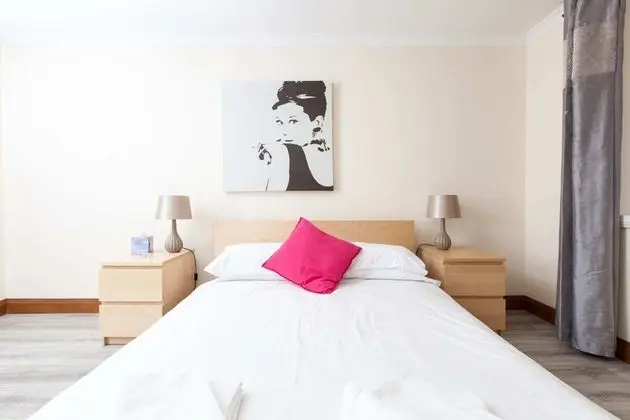 Beautiful 2 Bedroom Flat In Converted Distillery