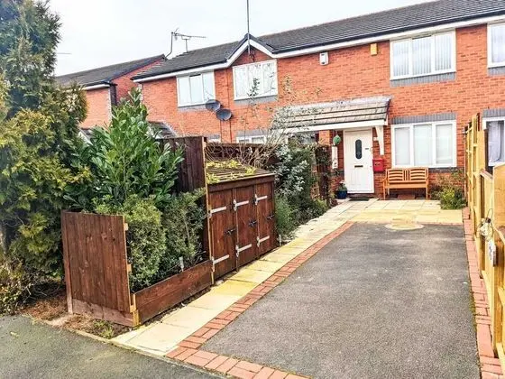 Beautiful 2 Bedroom House in Quiet Location