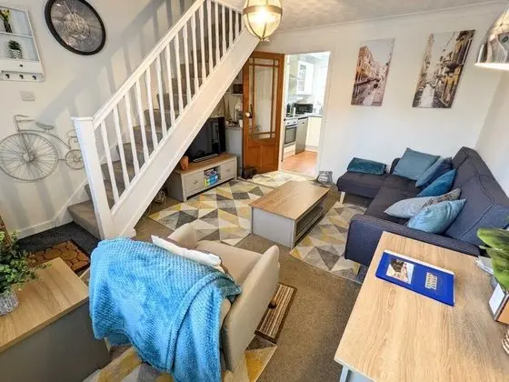 Beautiful 2 Bedroom House in Quiet Location - İç Mekan