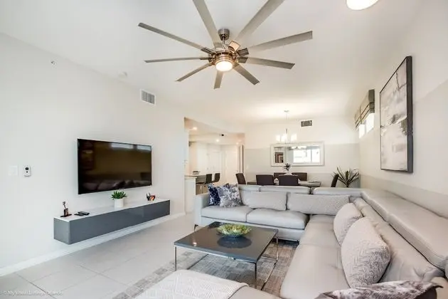 Beautiful 3 Bdrm 2 Bath Condo - Dış Mekan