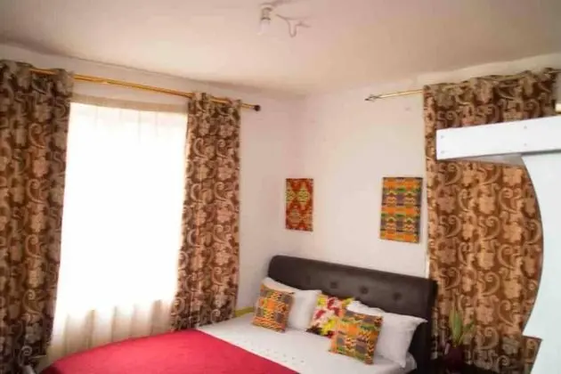 Beautiful 3-bed 2 Bath House at Spur Road Freetown