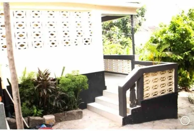 Beautiful 3-bed 2 Bath House at Spur Road Freetown