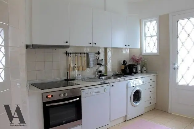 Beautiful 3-bed Apartment in Porto, Portugal - Mutfak