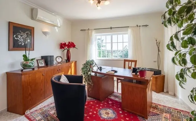 Beautiful 3-bed Villa in Faro Spool & Seaview - Lobi