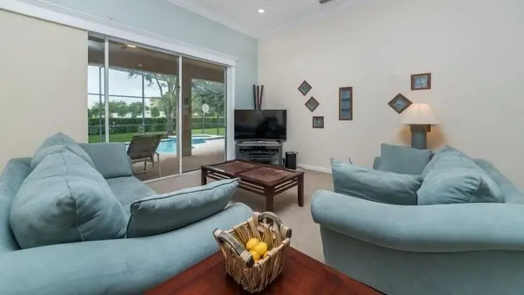 Beautiful 3 Bedroom 3 Bath Pool Home in Windsor Hills