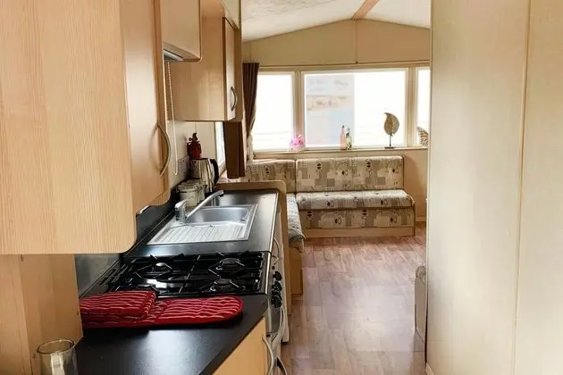 Beautiful 3-bedroom Caravan at Mersea Island - Mutfak