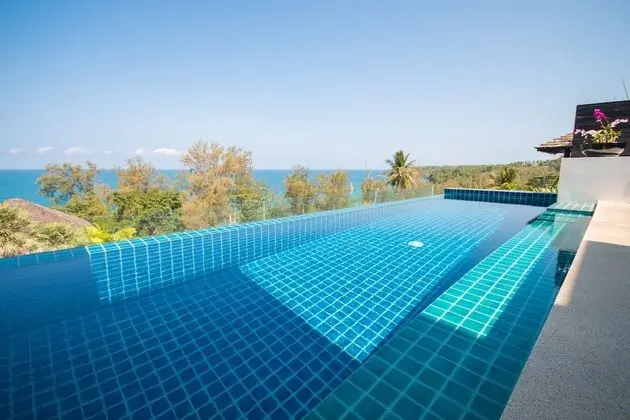 Beautiful 3-Bedroom Villa at Surin Beach - Havuz