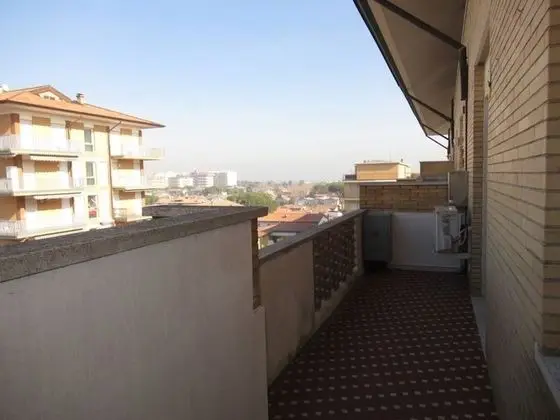 Beautiful 3 Room Apartment With Large Terrace AC in a Great Location by Beahost