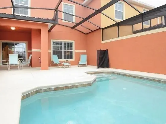 Beautiful 4 Bed 3 Bath Town Home With Splash Pool - Havuz