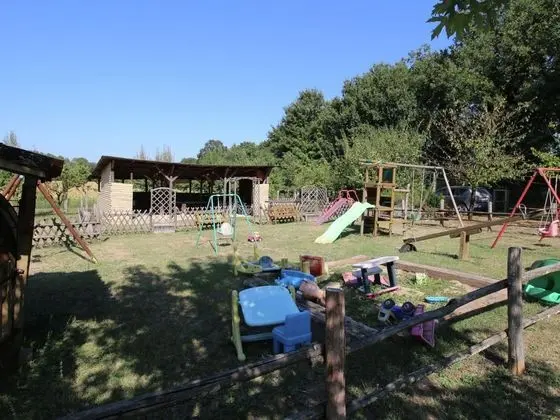 Beautiful 4-bed Detached House in the Middle of the Estate - Havuz