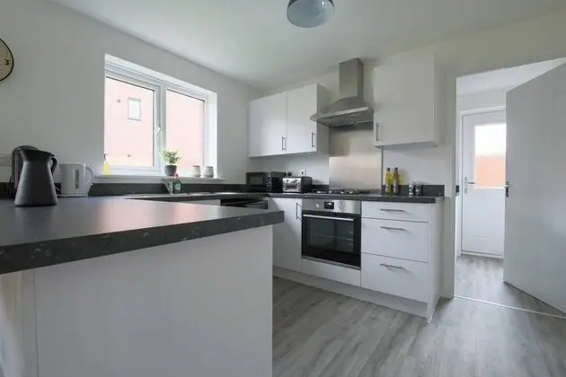 Beautiful 4-bed House 15 Mins to Cardiff & Newport - Mutfak