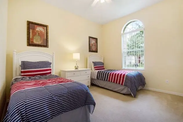 Beautiful 4 bed Pool Property With no Rear Neighbours and Conservation View and own spa - 390 - Oda