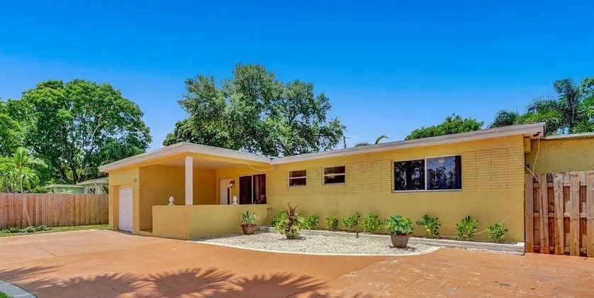 Beautiful 4 BR with Private Heated Pool - Dış Mekan