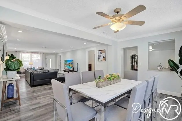 Beautiful 4 BR with Private Heated Pool - Yerinde Yemek