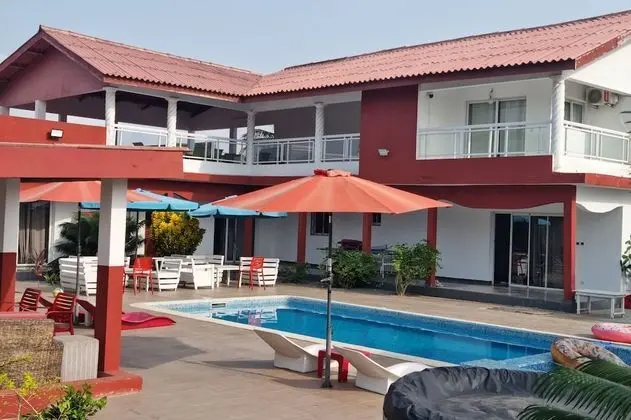 Beautiful 7-bed Villa With Pool in Assinie