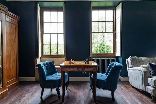 Beautiful 7 bedroom house hottub wifi - İç Mekan