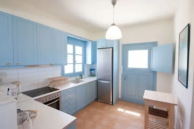 Beautiful 8-person Family Villa with Great Views by VillaRentalsgr - Mutfak