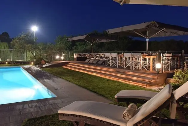 Beautiful 9-bed Villa in Gouvia With Tennis Court - Havuz