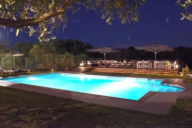 Beautiful 9-bed Villa in Gouvia With Tennis Court - Havuz