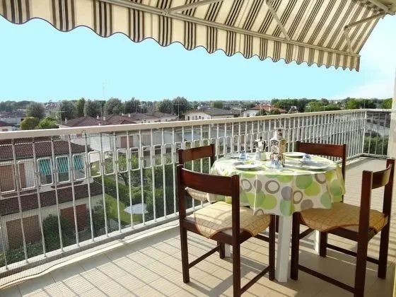 Beautiful Apartment for 7 People With Pool by Beahost Rentals
