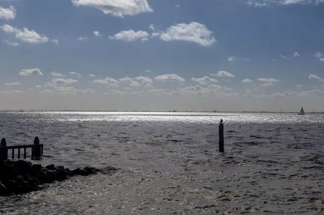 Beautiful Apartment With a View Over the Oosterschelde - Plaj