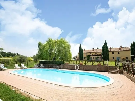 Beautiful Apartment in Collesalvetti With Garden - Öne Çıkan Resim