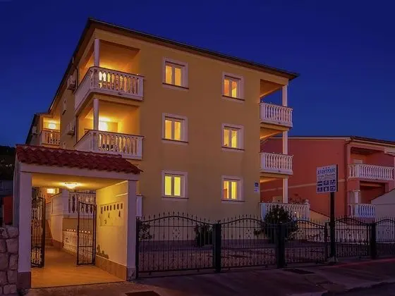 Beautiful Apartment in Dramalj Croatia With Swimming Pool