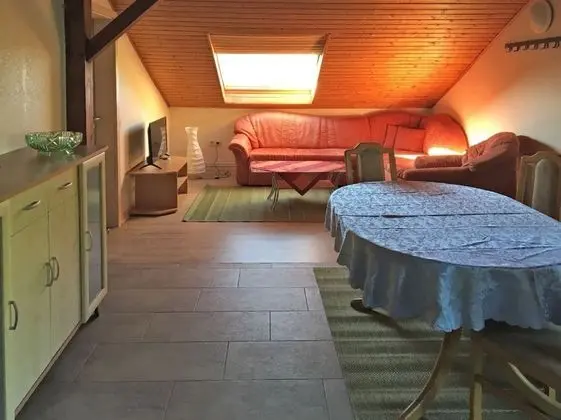 Beautiful Apartment in Ellar With Terrace, Bbq, Deckchairs - Oda Düzeni