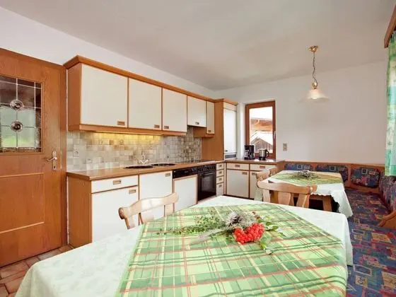 Beautiful Apartment in Fügen With Garden Near Ski Slopes - Mutfak