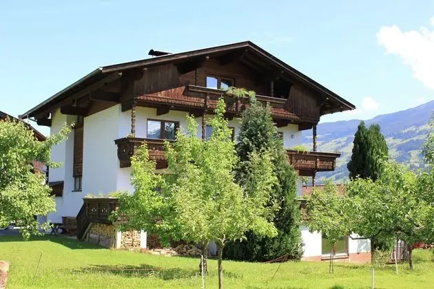 Beautiful Apartment in Fügen With Garden Near Ski Slopes - Öne Çıkan Resim