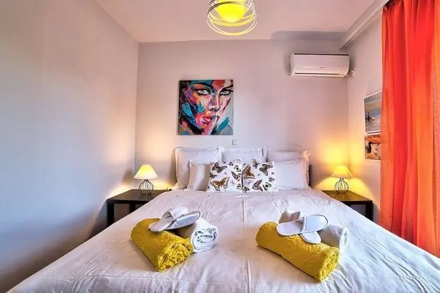 Beautiful Apartment in Glyfada Center - Oda