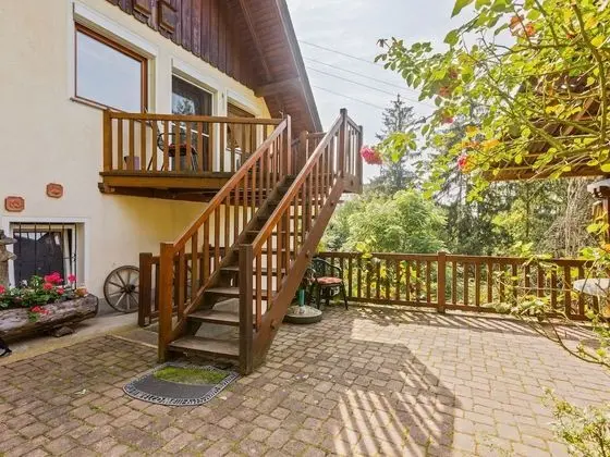 Beautiful Apartment in Hintergumitsch With Terrace - Lobi