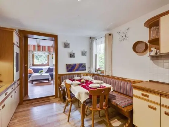 Beautiful Apartment in Hintergumitsch With Terrace - Yerinde Yemek