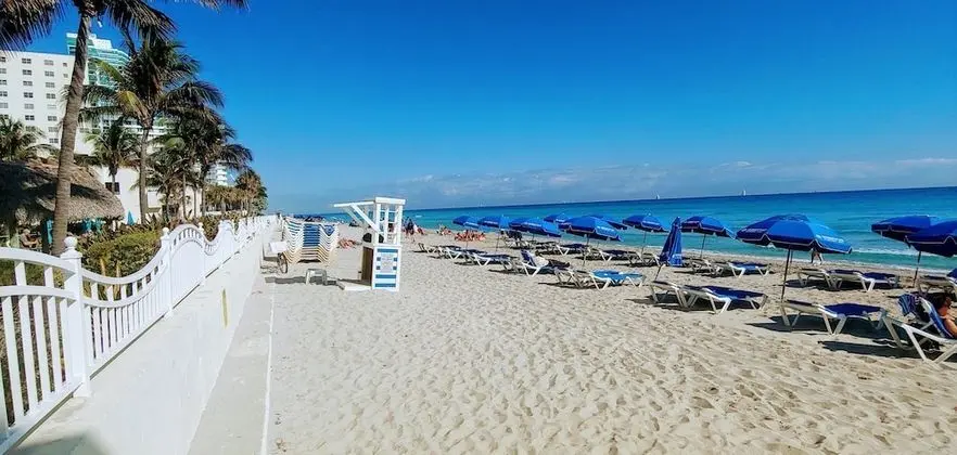 Beautiful Apartment in Hollywood Beach - Dış Mekan