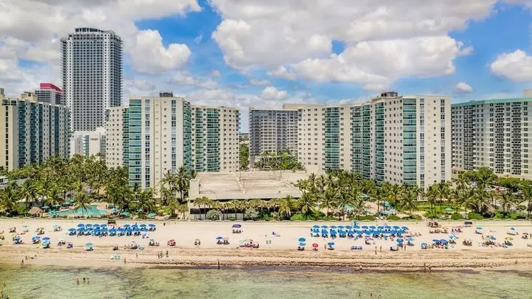 Beautiful Apartment in Hollywood Beach - Plaj