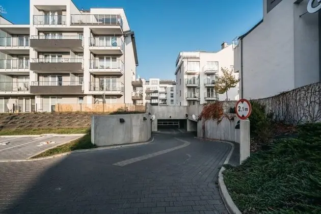 Beautiful Apartment Nearby Green Parks in Center Bikes and Parking Included