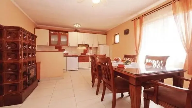 Beautiful Apartment Nora - near the beach