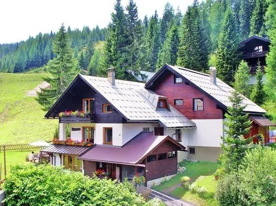 Beautiful Apartment With Sauna, Balcony, Ski Storage